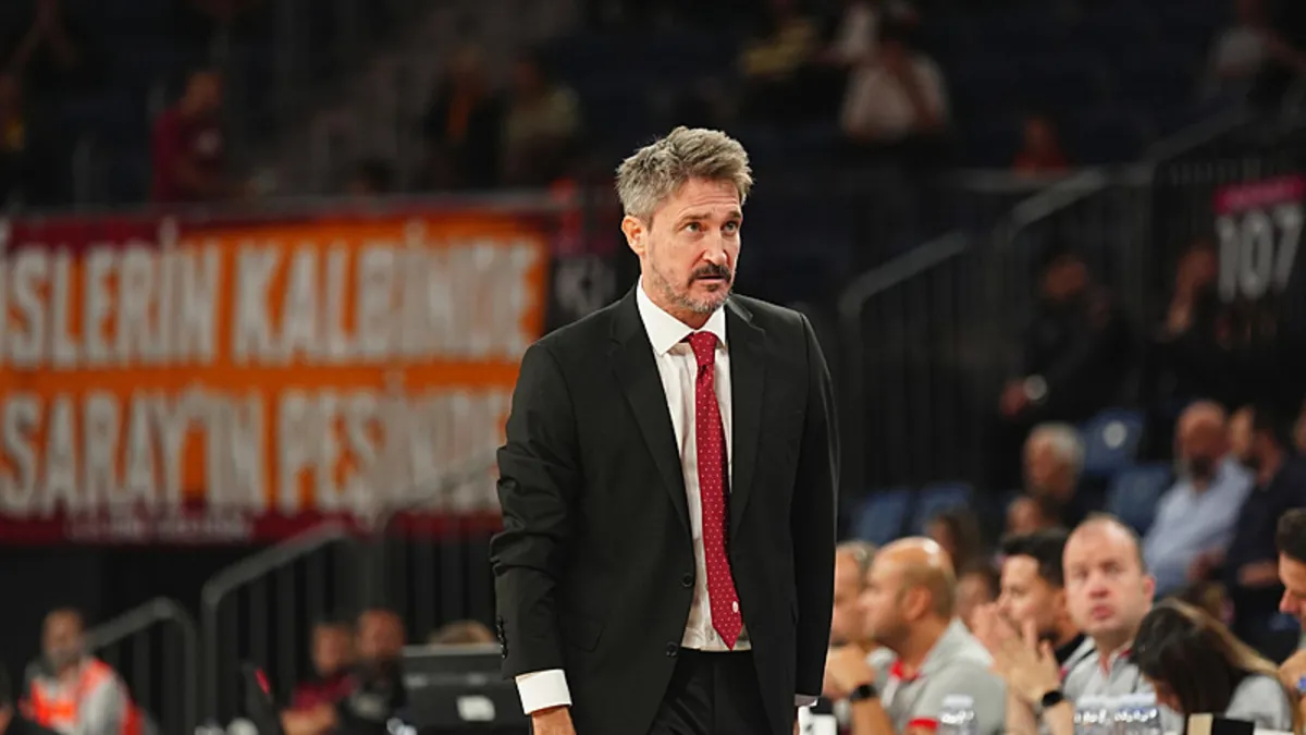 Galatasaray Erkek Basketbol Takımı'nda Gianmarco Pozzecco ile yollar ayrıldı