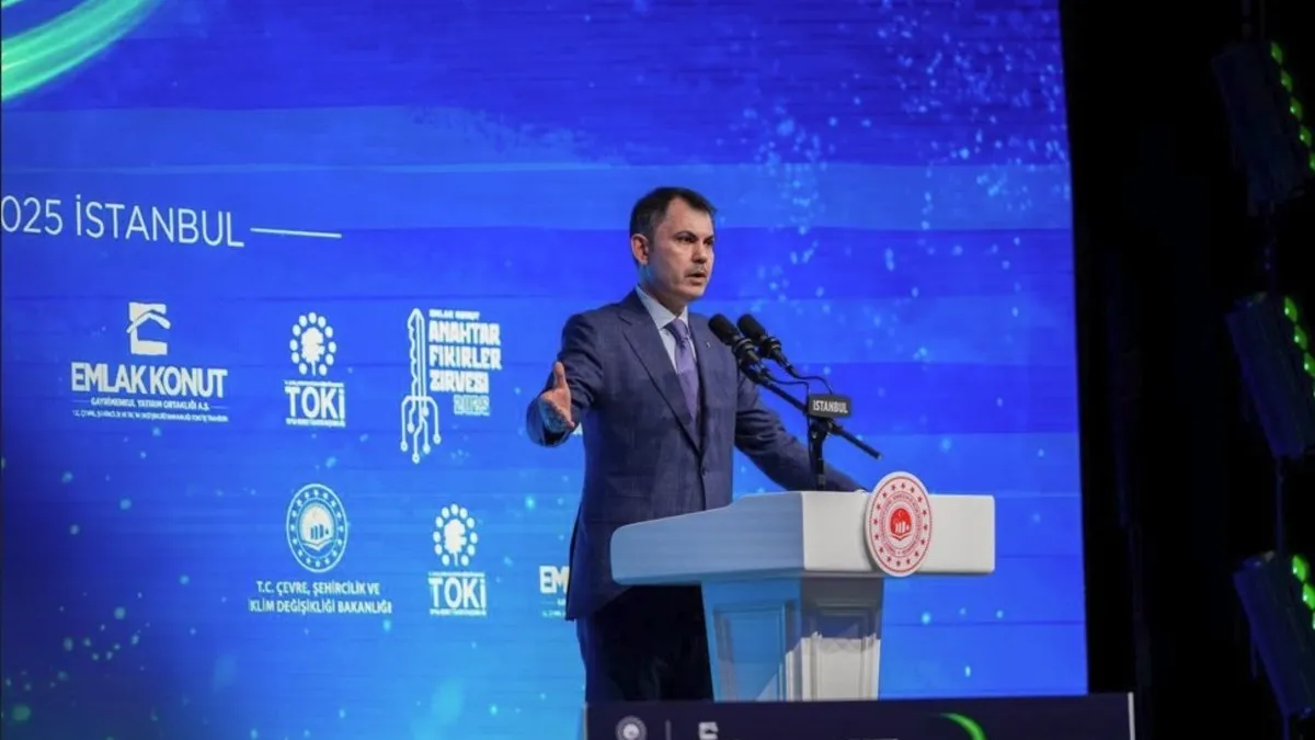 Bakan Kurum, Emlak Konut Anahtar Fikirler Zirvesi’nde konuştu: Türk yapı sektörünün gücünü dünyaya gösterdik