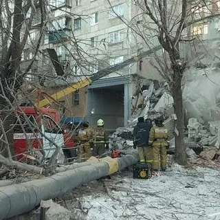 Rusya'da çöken binanın enkazından bebek sağ kurtarıldı