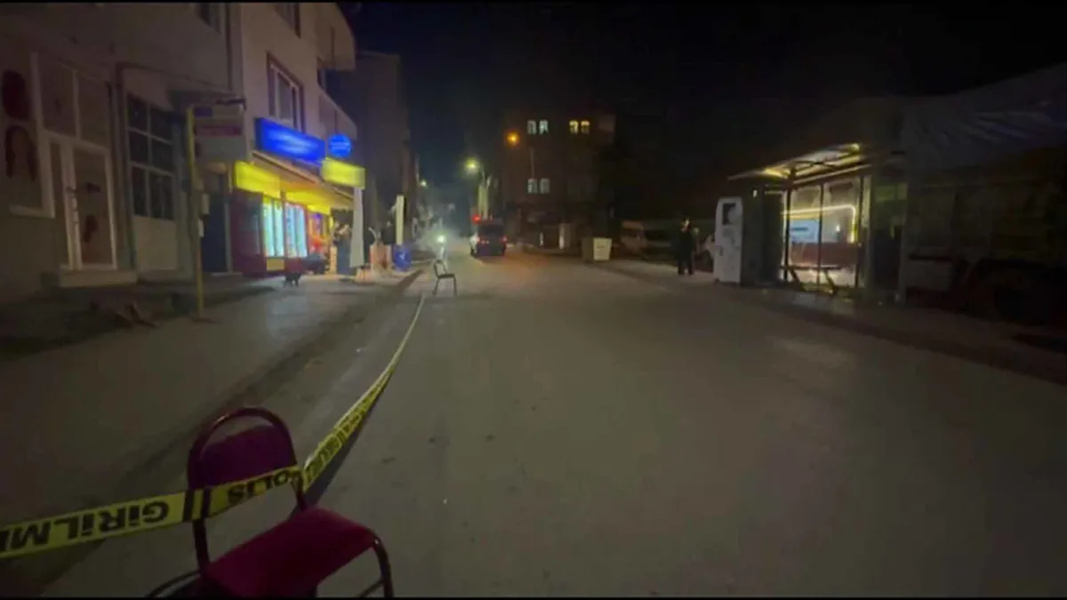 Bursa’da iki grup arasında silahlı kavga: Yoldan geçen kişi vuruldu! Bursa’da iki grup arasında silahlı kavga: Yoldan geçen kişi vuruldu!