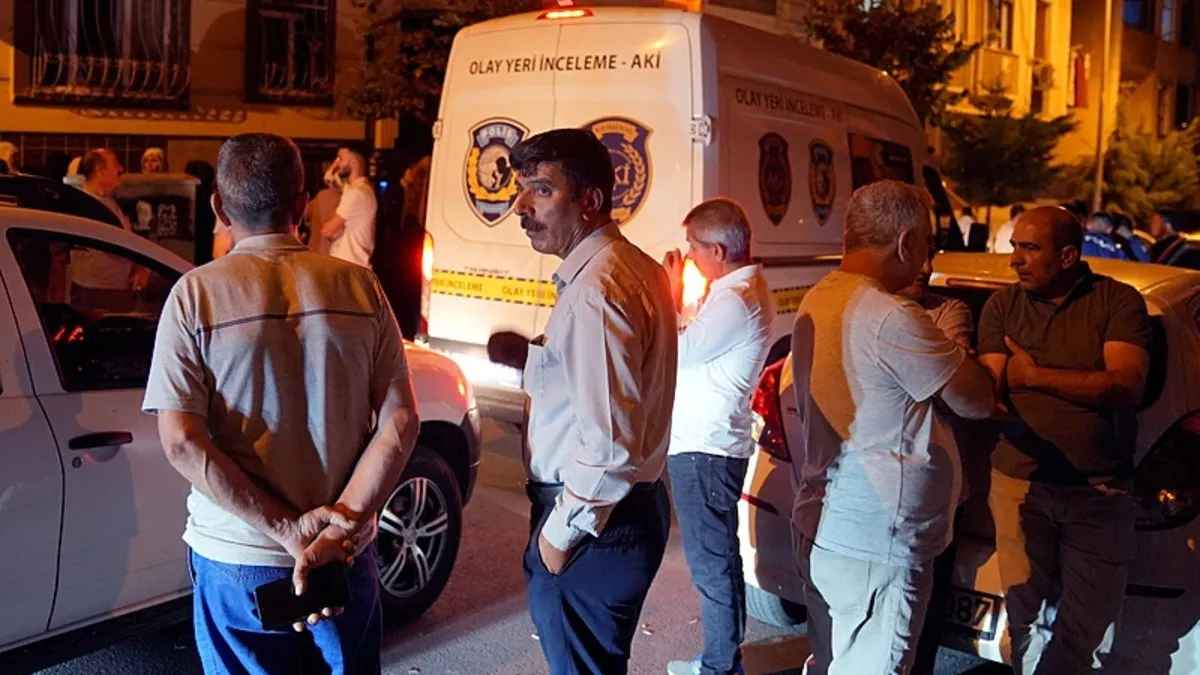 Sultangazi’de evlat vahşeti: Annesini katledip, kaçtı! Sultangazi’de evlat vahşeti: Annesini katledip, kaçtı!