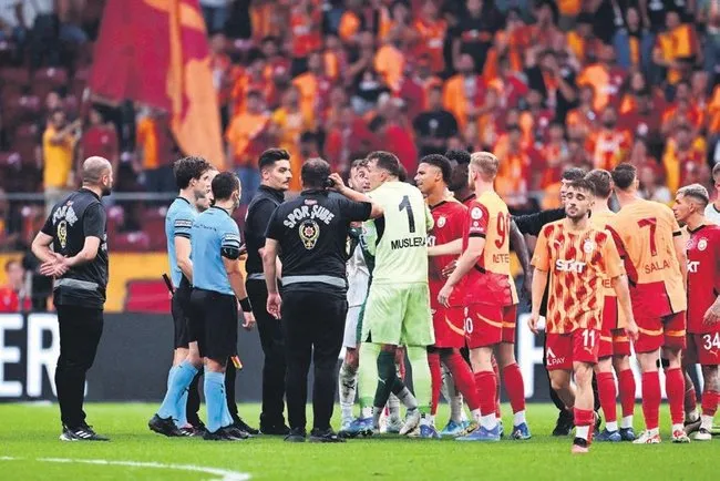 gio-besiktasi-turbulansa-soktu-1728338417081.jpeg
