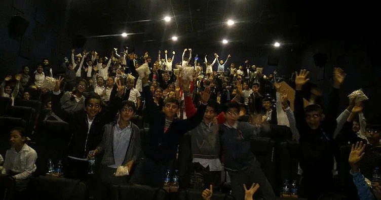 Mersin’de 7 bin 15 öğrenci sinema ile buluştu