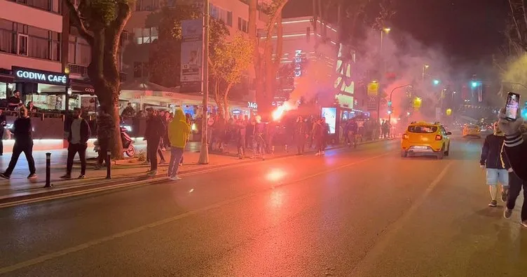 Bağdat Caddesi’nde Galatasaray taraftarlarının araçlarına saldırı