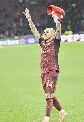 torreira-gider-sarr-gelir-1787174712568.jpeg