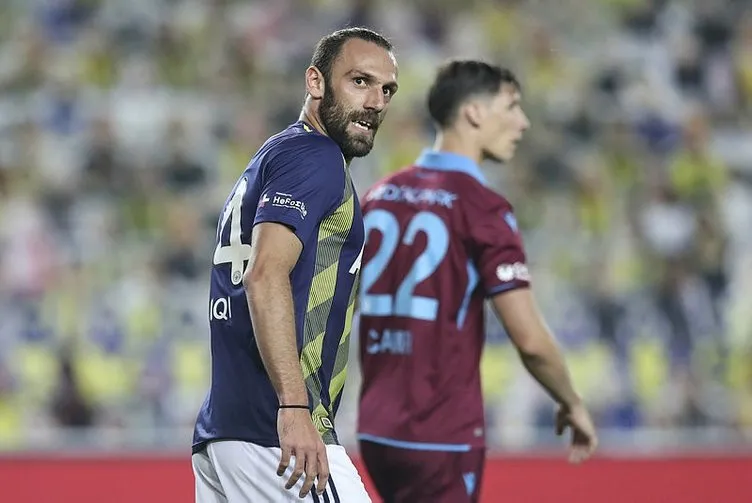 Transferde son dakika: Yıldız isim resmen açıkladı! Fenerbahçe’yi istiyorum