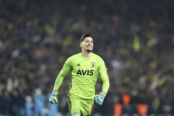 Altay Bayındır'dan şampiyonluk sözleri! Herkes çok özledi