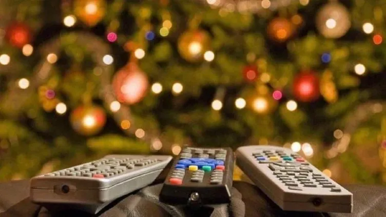 Yılbaşı akşamı televizyonda hangi programlar var? 📺🎄 31 Aralık yılbaşı yayın akışı ile birbirinden eğlenceli programlar yayında olacak!