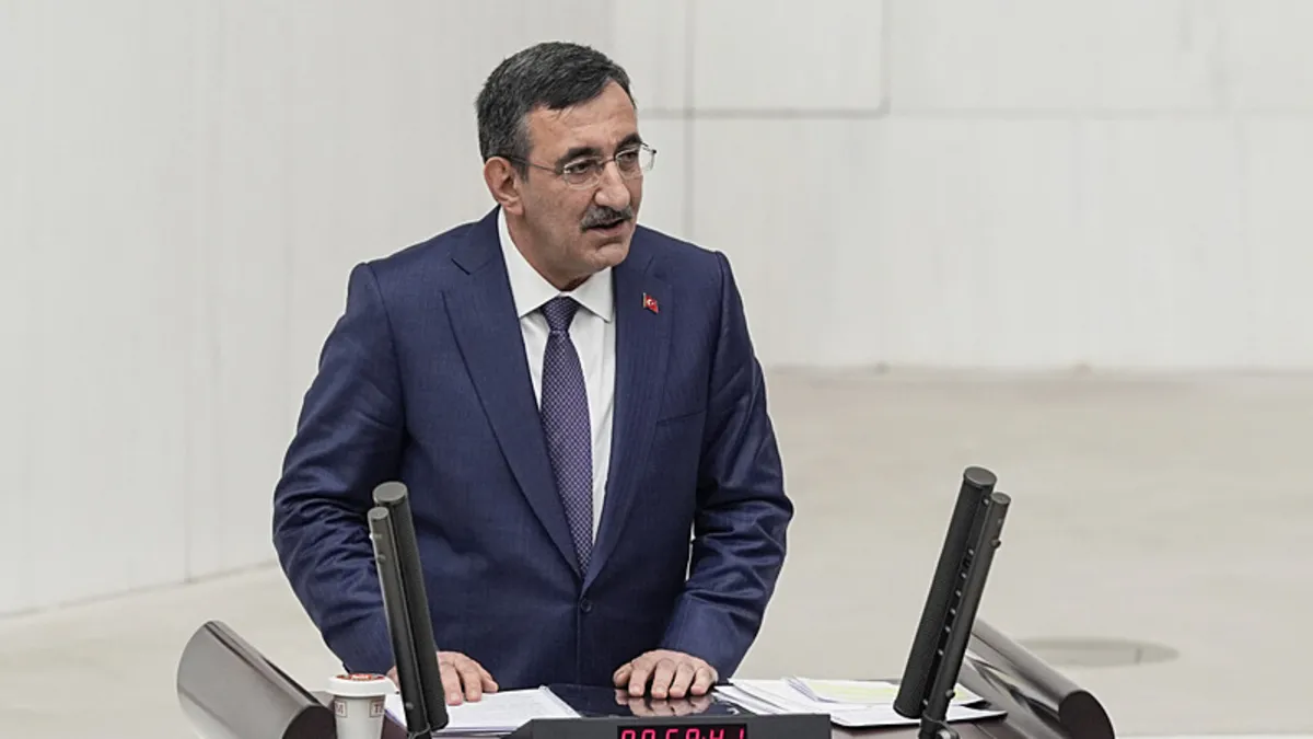 Cumhurbaşkanı Yardımcısı Yılmaz: 2027’de enflasyonda tekrar tek haneli rakamlara ulaşmayı hedefliyoruz Cumhurbaşkanı Yardımcısı Yılmaz: 2027’de enflasyonda tekrar tek haneli rakamlara ulaşmayı hedefliyoruz