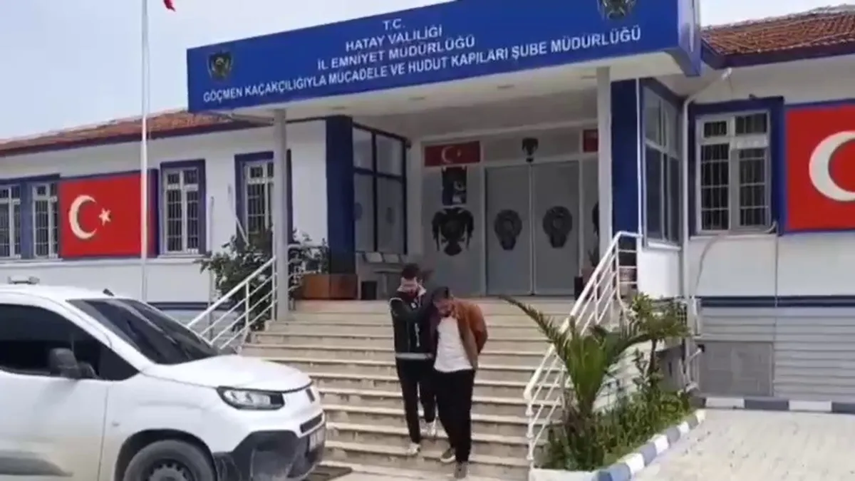 Hatay’da nefes kesen göçmen kaçakçılığı operasyonu! Minibüsten 8 kaçak göçmen çıktı
