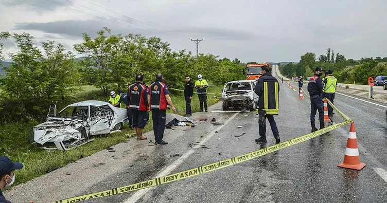 Kastamonu’da korkunç kaza: 2 ölü, 1 yaralı