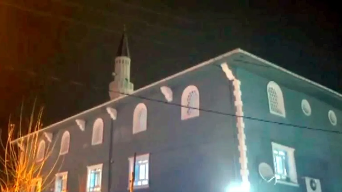 Cami avlusunda silahlı saldırıya uğrayan şahıs hayatını kaybetti Cami avlusunda silahlı saldırıya uğrayan şahıs hayatını kaybetti