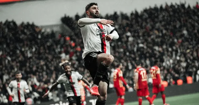 Beşiktaş, Güven Yalçın'la galibiyete koştu! Oyuna sonradan girdi, maça damga vurdu...
