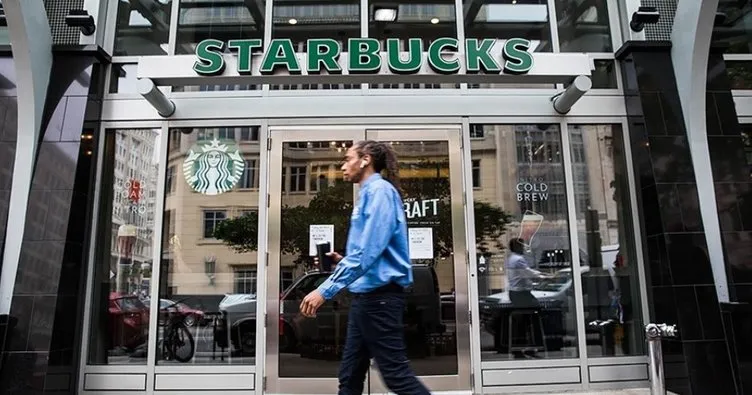 İsrail katliamına verdikleri destekle biliniyordu: New York’ta büyük Starbucks protestosu!