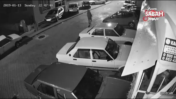 Denizli'de park halindeki otomobile levyeli saldırı güvenlik kamerasında!