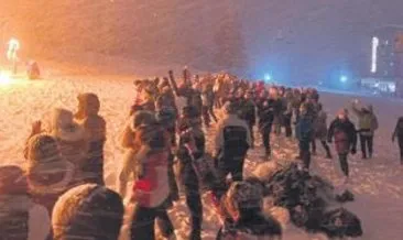 Türkiye şehitlerine ağlarken Boğaziçililer kar eğlencesinde