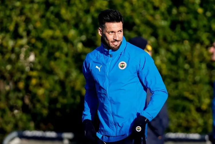 Fenerbahçe’den ayrılan Jose Sosa’nın yeni adresi belli oldu! Arjantinli yıldız geri dönüyor…