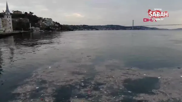 İstanbul Boğazı'nda çöp adaları oluştu | Video
