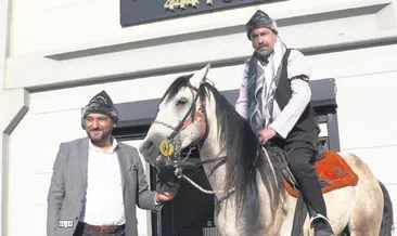 Mardin’de önce ata bindi sonra gösteri yaptı