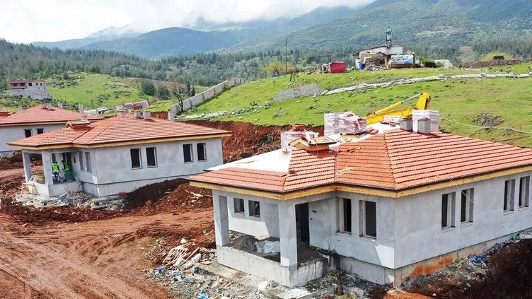 Deprem sonrası 11 şehirde hummalı çalışma: İşte yapılacak konut ve köy evlerinin sayısı
