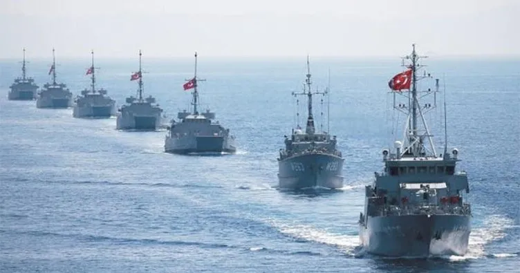 Rumların oyununu Yunan basını yazdı: Türk savaş gemileri uzaklaştırdı