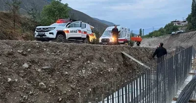 Erzurum'da devrilen otomobildeki 3 kişi öldü #erzurum