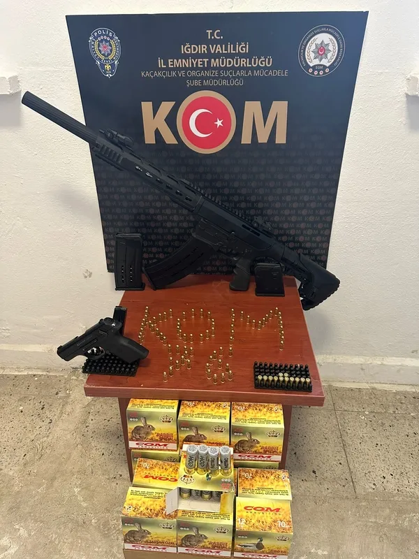 igdirda-ruhsatsiz-silah-operasyonu-1-tutuklama-1679396300156.jpg