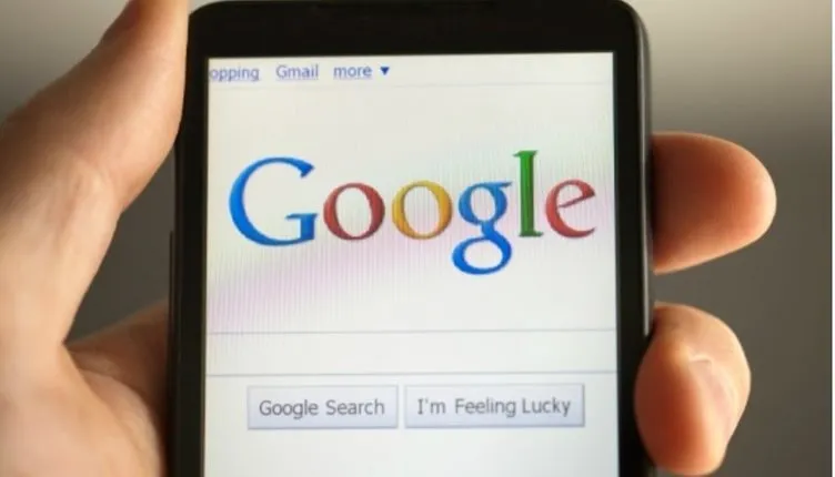 Google mobil aramada tasarım değişikliğine gitti
