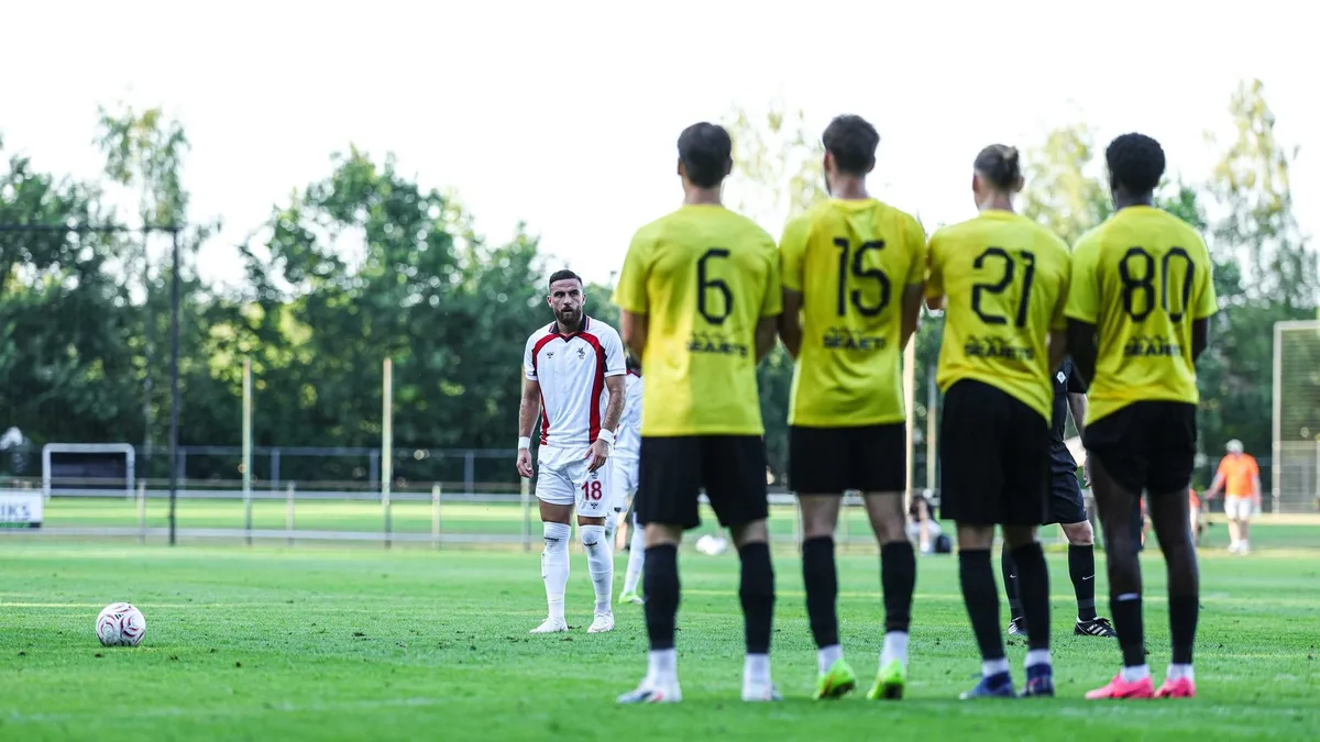 Samsunspor, AEK'i 2 golle geçti! Samsunspor, AEK'i 2 golle geçti!