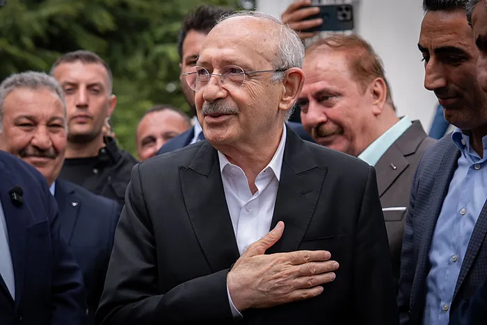 eski-chp-milletvekilleri-tekin-ve-yarkadas-kilicdaroglunu-ziyaret-etti-1779972844461.jpg Gürsel Tekin Kemal Kılıçdaroğlu'nu ziyaret etti: Dikkat çeken kurultay tarihi mesajı