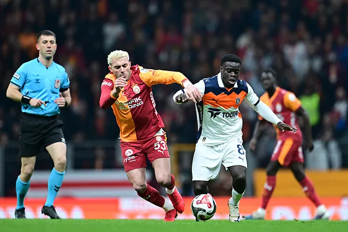 basaksehir-galatasaraya-karsi-super-ligde-yine-kazanamadi-1773518448304.jpeg