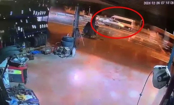 O ilimizde feci kaza: 10 yaşındaki çocuk metrelerce havaya savruldu! İşte o dehşet anları!