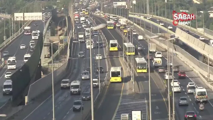 İstanbul'da normalleşmenin ilk gününde trafik yoğunluğu | Video