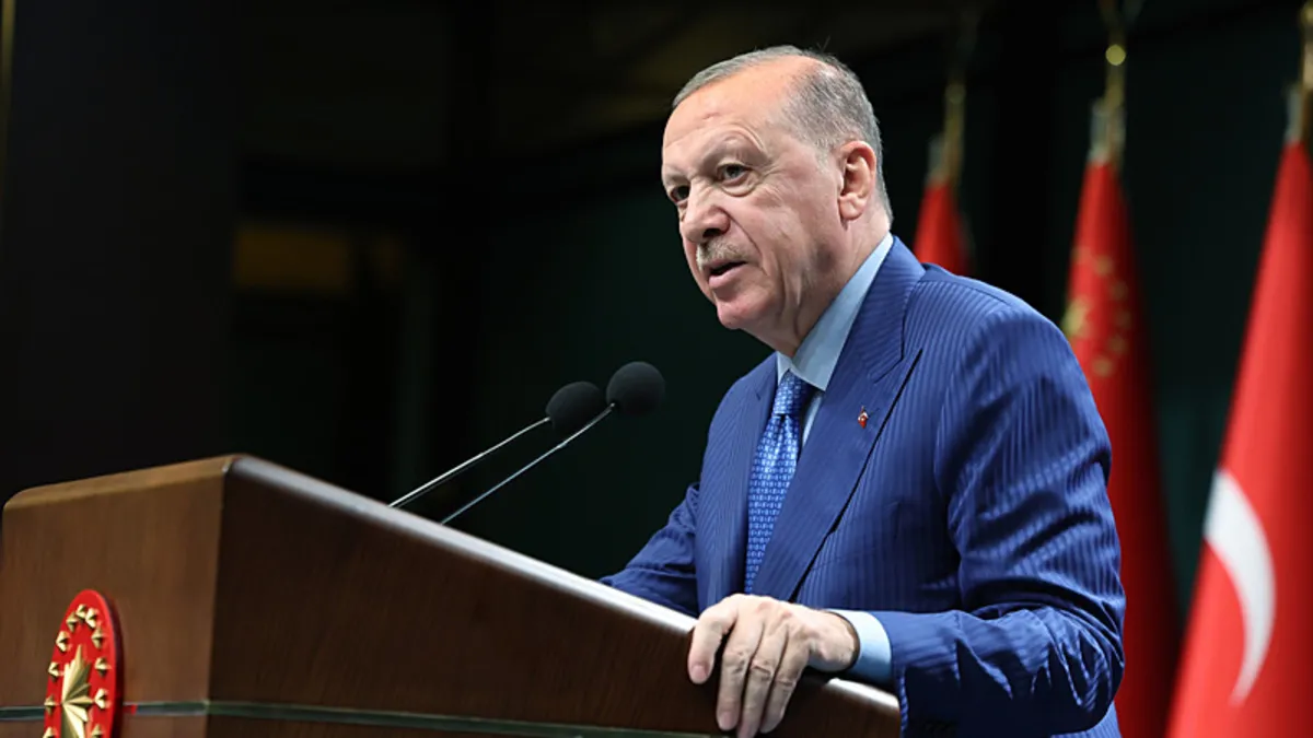 SON DAKİKA… Başkan Erdoğan ekonomi kurmaylarıyla bir araya geliyor! Gündem fon soruşturması ve alınacak tedbirler