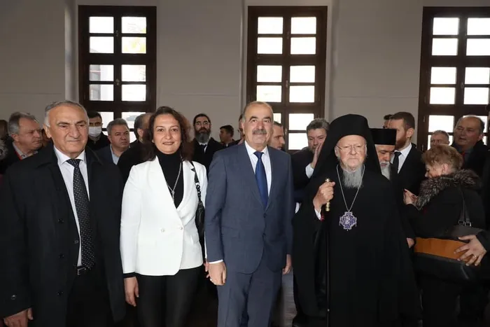 chpli-baskandan-skandal-paylasim-tepkiler-gelince-hemen-sildi-1674534828854.jpg CHP’li Başkandan skandal paylaşım! Lozan Antlaşmasına aykırı ifadeler: Tepkiler gelince sildi