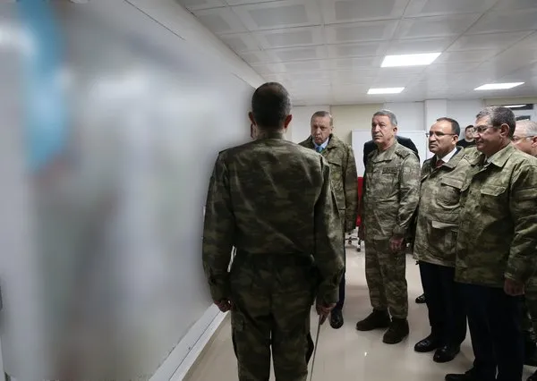 Başkomutan Erdoğan cephe hattında