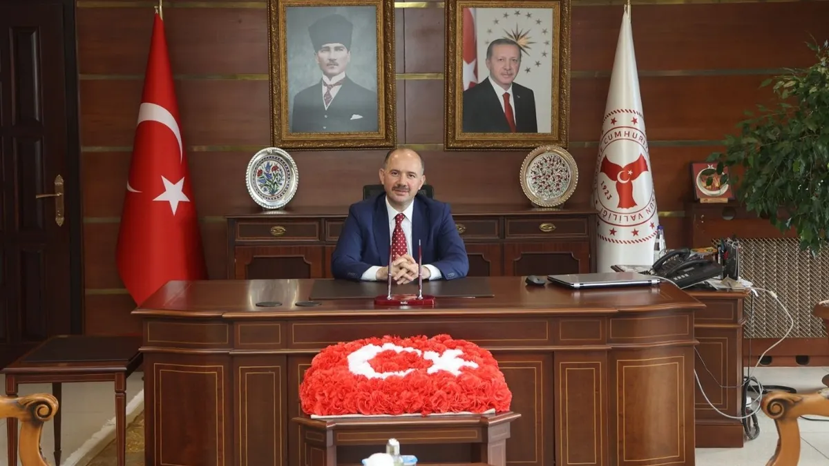 Mehmet Fatih Serdengeçti kimdir, kaç yaşında, nereli? Yeni Osmaniye Valisi Mehmet Fatih Serdengeçti Mehmet Fatih Serdengeçti kimdir, kaç yaşında, nereli? Yeni Osmaniye Valisi Mehmet Fatih Serdengeçti