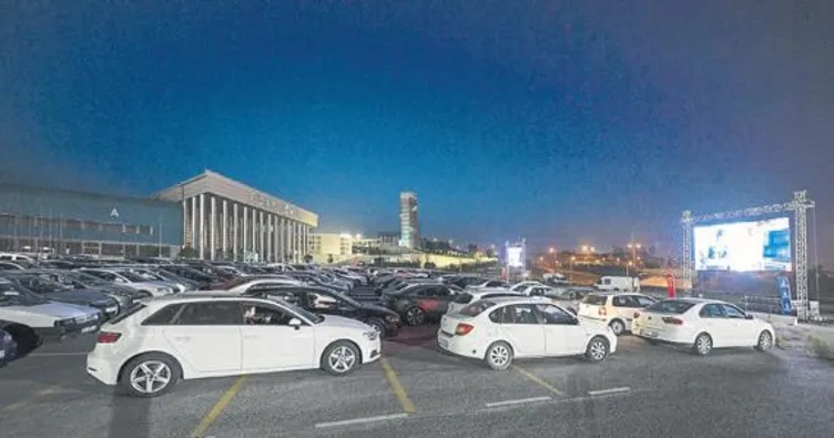 Salgın günlerinde arabalı sinema