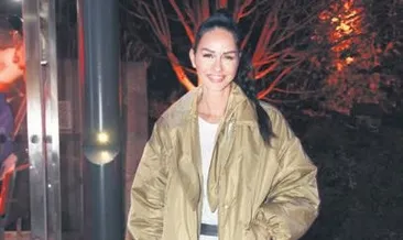 Dostlarla akşam yemeği