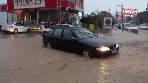 Erzurum Oltu'da ev ve iş yerleri sular altında kaldı