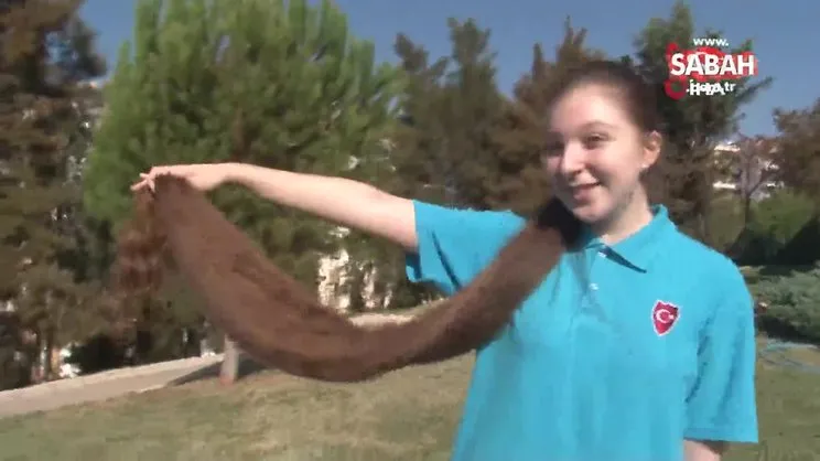 Rapunzel Pelin’in saçları boyunu aştı