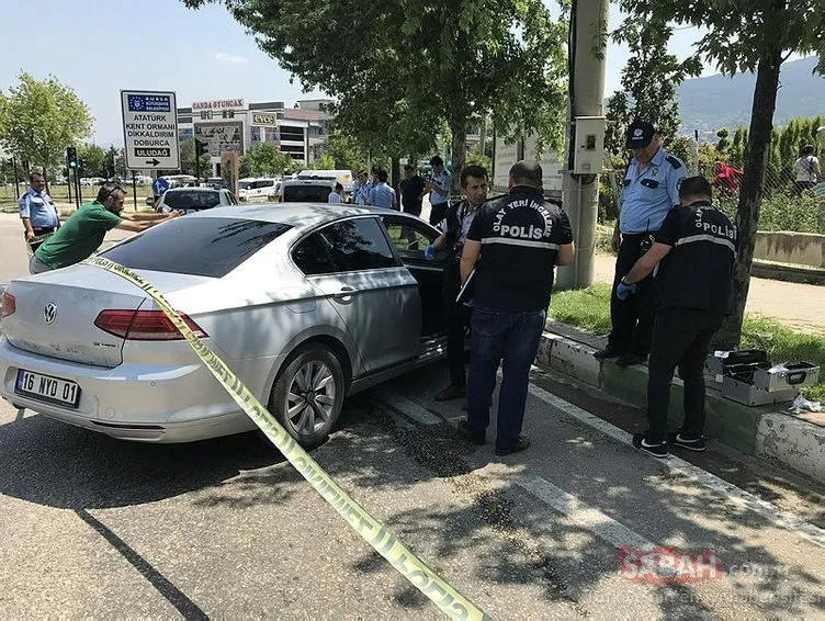 Bursa’da ünlü Bağdat Tatlıcısı’nın sahibi Fatih Karaman’a aracında silahlı saldırı!