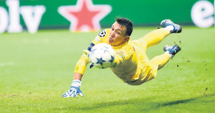 Muslera ile 1 yıl daha devam