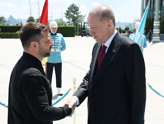 son-dakika-baskan-erdogan-zelenski-ile-gorustu-rusya-ve-ukraynaya-flas-istanbul-cagrisi-1748633144216.jpeg SON DAKİKA | Başkan Erdoğan, Zelenski ile görüştü! Rusya ve Ukrayna'ya flaş İstanbul çağrısı