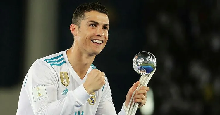 Ronaldo, futbolu Real Madrid’de bırakmak istiyor