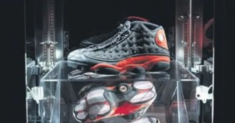 Michael Jordan’ın ayakkabılarına 2.2 milyon dolar!