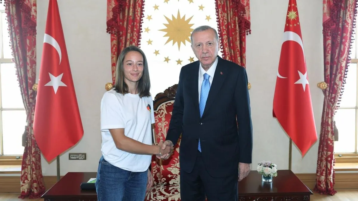 Başkan Erdoğan, milli tenisçi Zeynep Sönmez’i kabul etti Başkan Erdoğan, milli tenisçi Zeynep Sönmez’i kabul etti