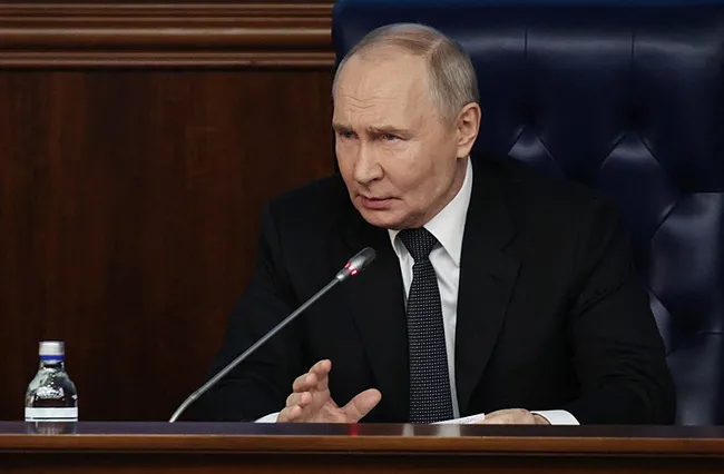 putinden-avrupali-liderlere-kucuk-domuzlar-benzetmesi-rusya-topraklarini-askeri-yontemlerle-kurtaracaktir-1765998136257.jpeg Putin'den Avrupalı liderlere küçük domuzlar benzetmesi: