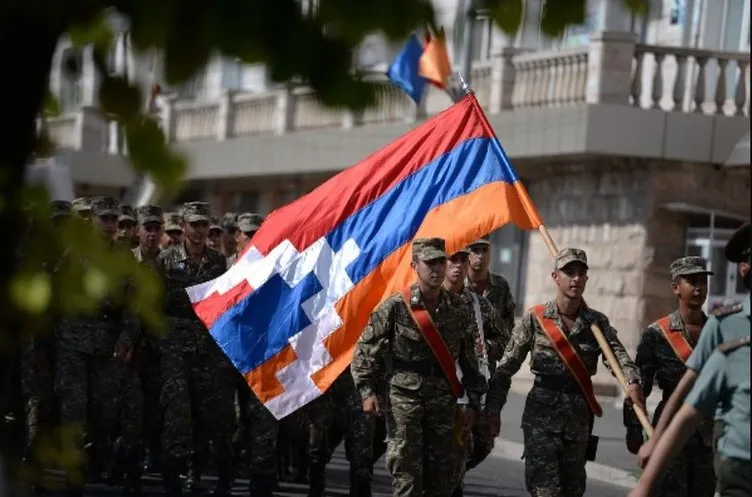 Dağlık Karabağ’daki işgal rejimi feshedilmişti... Ermeni spikerin gözyaşları olay yarattı!
