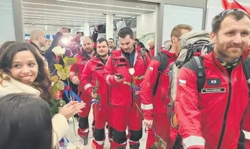 Kahramanlar gibi karşılandılar